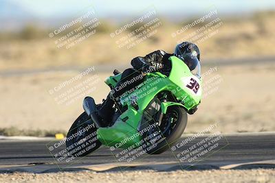 media/Dec-07-2025-CVMA (Sun) [[3e7d2de5dc]]/Race 18-Formula Twins-Formula 40 UL/